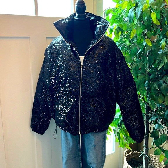 Funky sequined bomber Jacket. It’s so pretty - Picture 1 of 7